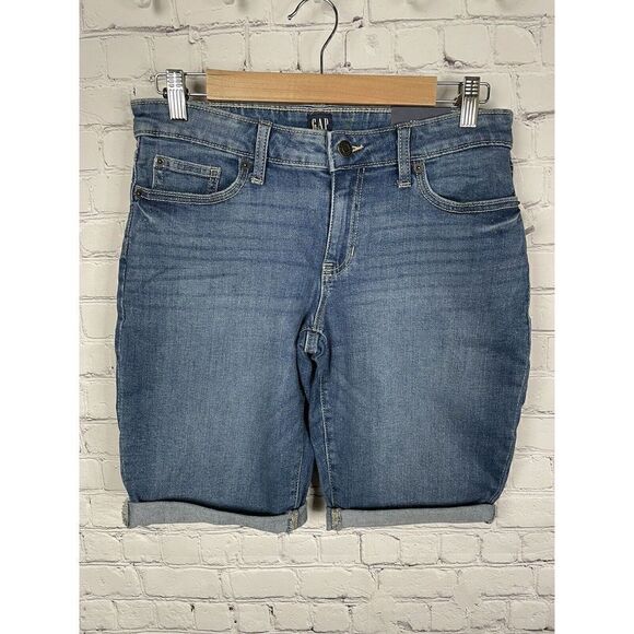 Women's Denim Jean Shorts Gap Bermuda  9” Rolled Inseam Mid Rise Size 29 NWT $45 - Picture 1 of 6